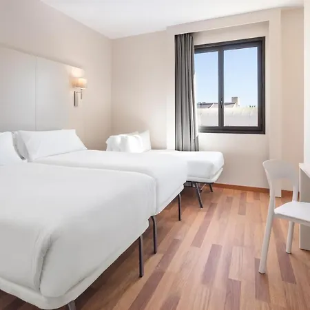 Отель B&B Hotel Elche Эльче