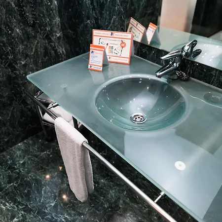 Отель B&B Hotel Elche Эльче
