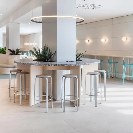 B&B Hotel Elche Отель Эльче