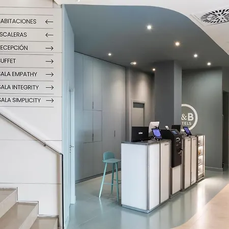 B&B HOTEL Elche 3*