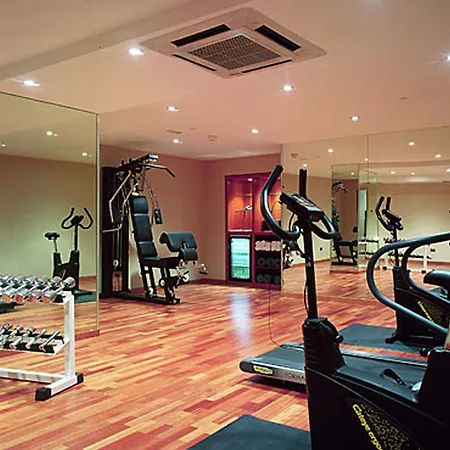 Отель B&B Hotel Elche