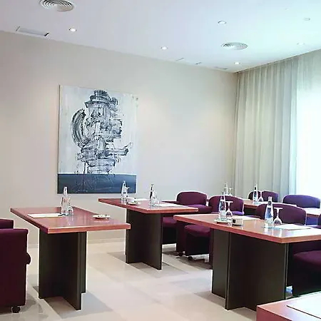 Отель B&B Hotel Elche Эльче