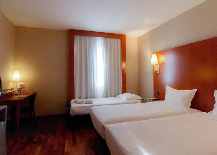 B&B Hotel Elche فندق 3*