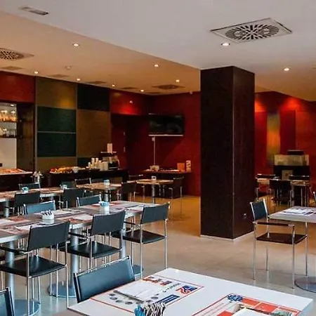 Hotel B&B HOTEL Elche 3*