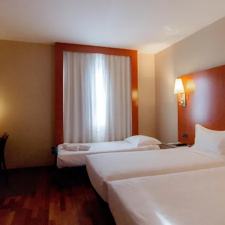 B&B Hotel Elche Szálloda 3*
